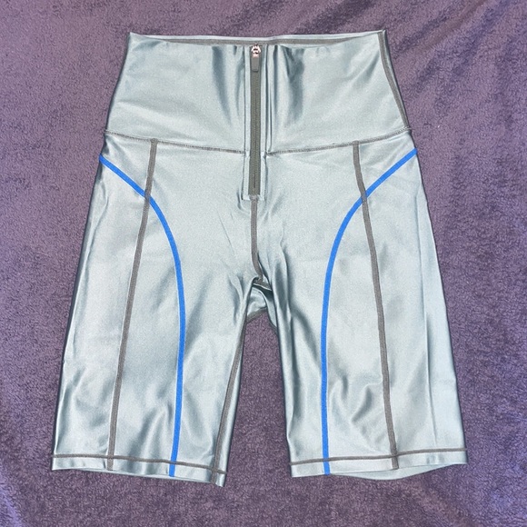 All Access Zip Bike Shorts - Picture 2 of 5